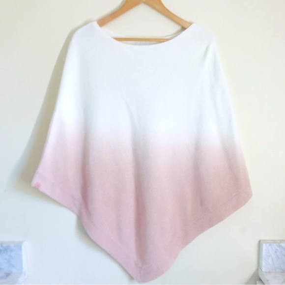 Barefoot Dreams CozyChic Ultra Lite Ocean Breeze Poncho White Pink Ombre O/S - Picture 2 of 12